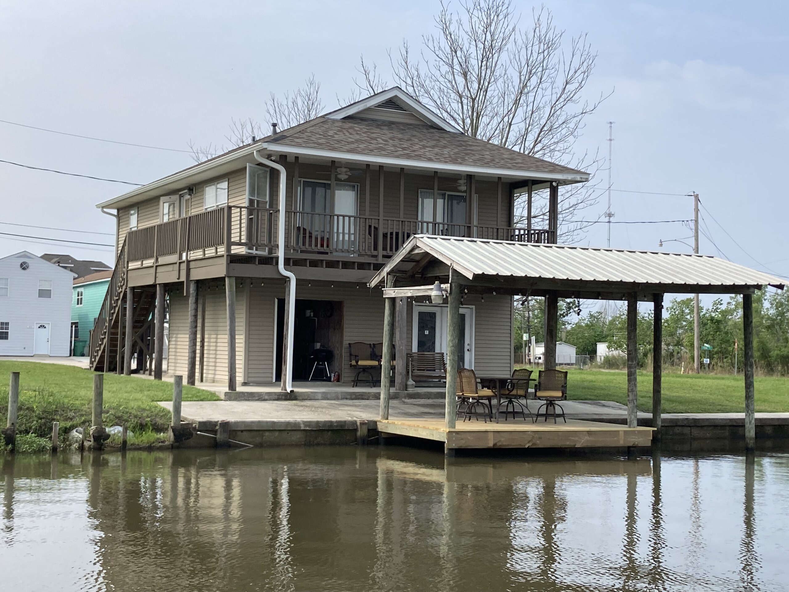Exterior of New Orleans Style Fishing Charters Guest House