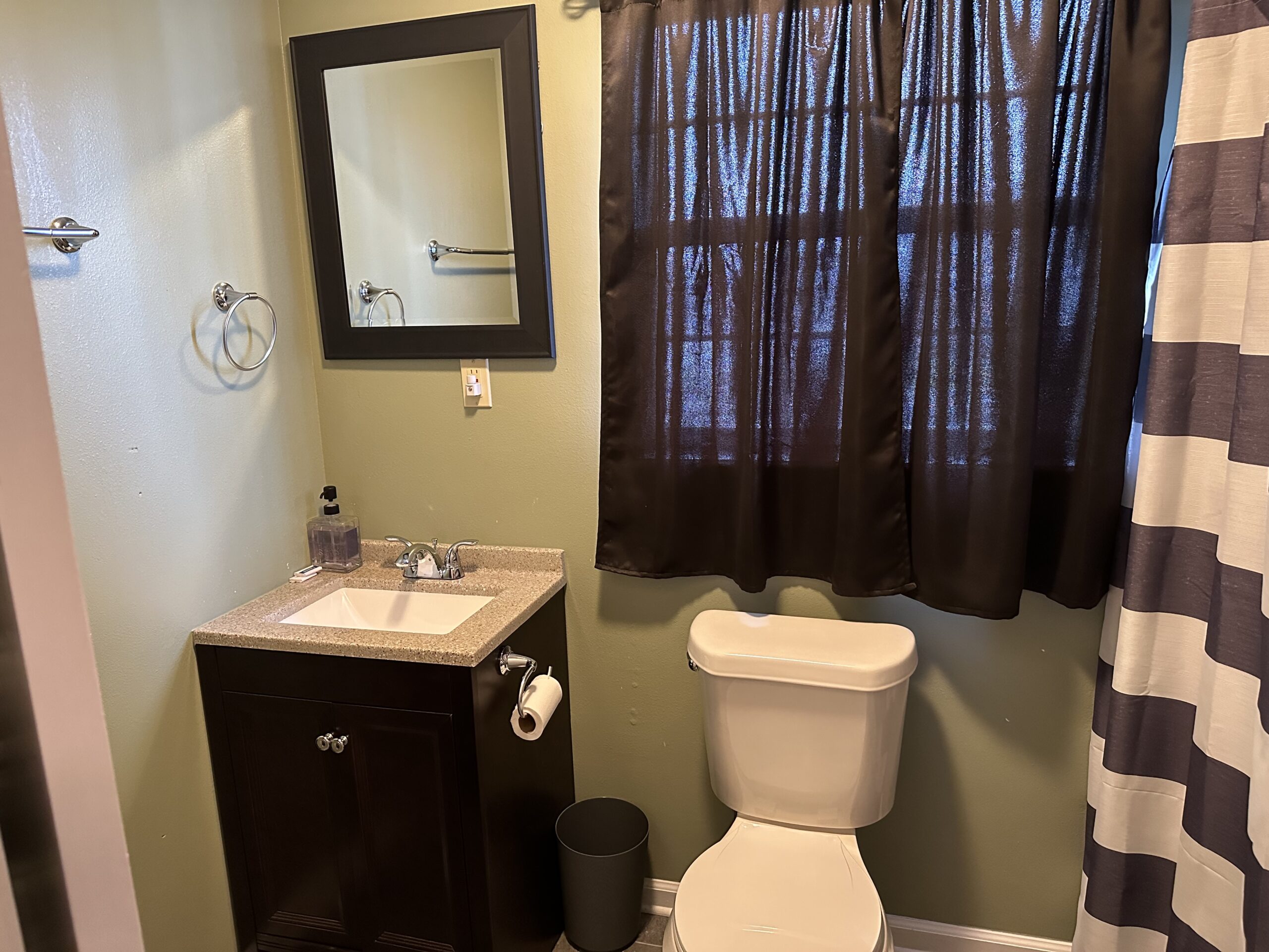 Bathroom in New Orleans Style Fishing Charters Guest Lodging